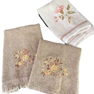 3 Vintage Mid Century Modern Floral Hand Towels  2-Piece Set + Beige Floral EUC